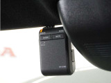 ◆ドライブレコーダー◆映像・音声などを記録する自動車用の装置です。 もしもの事故の際の記録はもちろん、旅行の際の思い出としてドライブの映像を楽しむことができます。