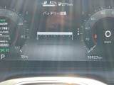 電池の残量や航続可能距離等はスピードメーターを見ると一目でわかります!!