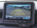 【バックカメラ】駐車が苦手な方でも安心してお乗りいただけます。リバース連動で画面が切り替わるのでとっても便利です。