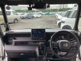 この度は、当店のお車をご覧いただきまして誠にありがとうございます。当店では全国販売・納車も行っております。県によって陸送費用は異なりますのでお気軽にお問い合わせください。