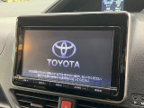 【純正9型ナビ】人気の純正ナビを装備しております。ナビの使いやすさはもちろん、オーディオ機能も充実!キャンプや旅行はもちろん、通勤や買い物など普段のドライブも楽しくなるはず♪