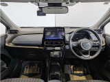 見通しのよいすっきりとした視界で、誰でも運転しやすいです。運転のしやすさは疲れにくさにも繋がりますよ♪