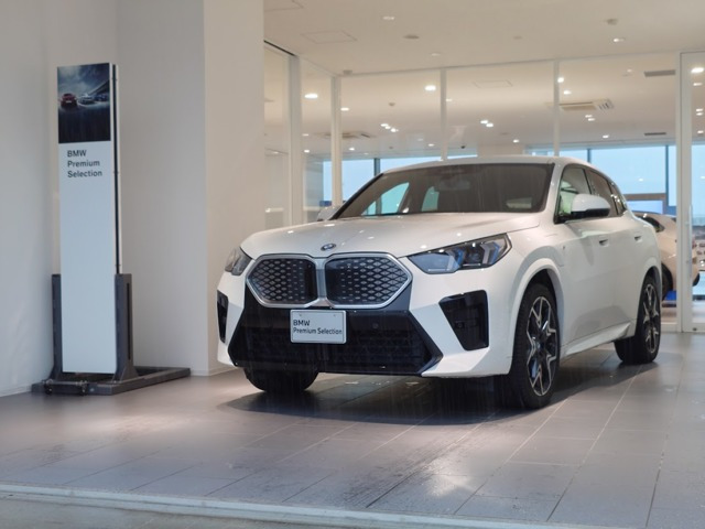 iX2 xドライブ30 Mスポーツ 4WD 