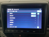 ドライブの必需品。見やすい・使いやすいHonda純正のメモリーナビを搭載。Bluetooth機能もついているのでお持ちのスマートフォンと連携させて、さらに便利に利用が可能です。