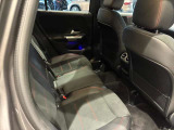 車両は屋内展示しておりますので天候に関係なくごゆっくりコンディションご確認頂けます。車両を倉庫へ保管している場合が御座いますのでご来店前に在庫確認頂けると幸いです。TEL072-784-8800