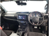 オシャレなインテリアで運転する気分も盛り上がりますよね^^