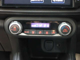 オートエアコンでお好みの温度になり、運転に集中できます。