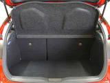 トノカバーでラゲッジルーム内の荷物のプライバシーが確保出来ます!