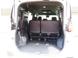 【車屋】として、長く車業界に従事した経験豊富なスタッフが多数在籍しております。