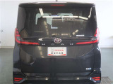 沢山乗れるのがこの車の魅力!2台で移動しないと・・・なんて時もこの車なら1台で!大活躍です♪