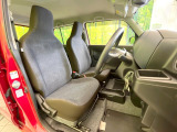 運転席シート廻りは使用感も少なく、良好な状態となっています。丁寧に使われていたことがよくわかりますね。