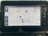 日産純正9インチメモリーナビ(MM223D-L)装備。スマートフォンによる部分地図更新、Bluetooth接続での音楽視聴、快適な画面操作と高音質なオーディオ再生。無料地図更新付きです。