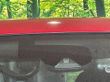 【エマージェンシーブレーキ】走行中に前方の車両等を認識し、衝突しそうな時は警報とブレーキで衝突回避と被害軽減をアシスト。より安全にドライブをお楽しみいただけます。