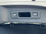 荷物を置いてクルマから離れると自動で閉扉する「予約クローズ機能」が付いたパワーテールゲート!