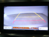 バックモニター付き。 車両後方の映像が画面に表示されるので、車庫入れが苦手な人も安心です。ただし、目視確認もお忘れなくお願いいたします。