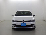 VWは小さな車も、大きな車も、平等です。クラスによって品質や安全性に差を付けない。ボディ剛性と精度、重厚なドアの音はどの車種も共通です。是非一度体感してみて下さい。
