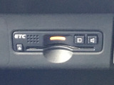 ETC車載器付。ETCが使用可能な道路通行料はキャッシュレスでスマートに走行できます。再セットアップして納車致します。