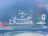 【スピードメーター】先進的なディスプレイ表示のスピードメーターです。