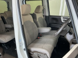 当車両は、次のお客様に気持ちよくお乗りいただくため、専門スタッフによる【徹底シートクリーニング】を施工済みです!
