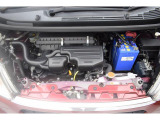 スバル認定中古車は商品として並べる前に、車の内装や外装、またエンジンルーム内もクリーニングをして御座います。さらに室内のにおいの除去と除菌をする光触媒スプレーを施工いたします。