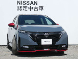 アダプティブLEDヘッドライト。フロントカメラで前方の状況を検知し対向車や先行車に眩しい思いをさせることなく必要なところだけを遠くまで照射します。