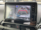 [アラウンドビューモニター]車両を上から見たようなカメラで周りの障害物などが一目瞭然!駐車が苦手な方でも、らくらく駐車♪