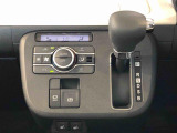 温度を設定すれば、自動で車内の温度管理をしてくれる優れものです♪ATミッションで運転楽々