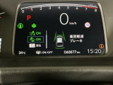 ホンダが推し進める総合先進安全装備のセンシング搭載! 衝突や斜線はみだしなどの危険が予測される時、センサーが警告。ヒューマンエラーを高度先進技術が補完してくれます。