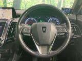 【純正革巻きステアリング】上質な革を使用することで、手にしっかり馴染みとても運転しやすいハンドルです♪