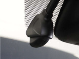 ◆ドライブレコーダー◆映像・音声などを記録する自動車用の装置です。 もしもの事故の際の記録はもちろん、旅行の際の思い出としてドライブの映像を楽しむことができます。