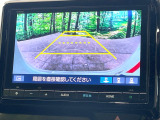 【バックカメラ】駐車時に後方がリアルタイム映像で確認できます。大型商業施設や立体駐車場での駐車時や、夜間のバック時に大活躍!運転スキルに関わらず、今や必須となった装備のひとつです!