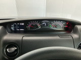 メーターの横に液晶カラーディスプレーを装備。航続可能距離等の情報やHonda SENSINGの注意・警告を表示します!