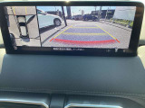 【360&deg;ビューモニター】  とても分かりやすい、クルマの上から見下ろしたような映像で、駐車サポートをしてくれます。