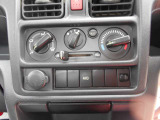 運転席での操作ボタンです!機能につきましてはお気軽にお問い合わせ下さい!