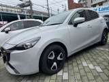 走りと風を楽しむために磨き抜かれたプロポーション。ドライバー操作と車の反応が一致する「走る歓び」を感じさせる美しいスタイルです。風を切る爽快感とともに、特別な時間を心ゆくまで楽しめます。