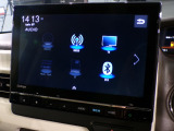 CD、DVD、Bluetooth、AM、FM、AUX、スマートフォン接続ができます。