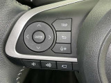 ステアリングスイッチ装備!運転しながら手元でオーディオの操作などができます。