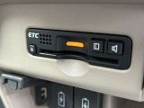 快適なカーライフに欠かせないETCが付いています。高速道路の料金所はもちろん、サービスエリア等にあるスマートインターの出入りも利用可能でとっても便利です!