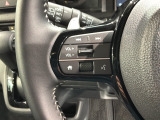 ステアリングにオーディオ操作スイッチが付いています。オーディオ画面に直接タッチしなくても操作が出来ますので、運転に集中できます。