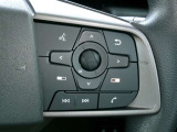 ハンドルスイッチで車両設定・オーディオの選曲や音量調整などが出来、安全性もアップ。