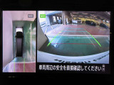 アラウンドビューモニターで車庫入れも空から見ている様に駐車できラクラクです。