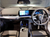 ☆センターパネルを運転席側に僅かに傾けたBMW独特のインパネ☆【駆け抜ける歓び】はここからもスタートしております☆
