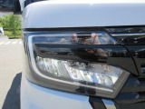 明るいLEDヘッドライトで、夜道も安心して運転して頂けます。