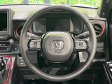 【純正革巻きステアリング】上質な革を使用することで、手にしっかり馴染みとても運転しやすいハンドルです♪