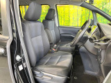 運転席シート廻りは使用感も少なく、良好な状態となっています。前オーナー様が丁寧に使っていたことがよくわかりますね。