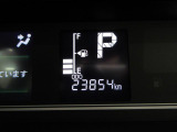たとえばダイハツのお店にある、たくさんのスマアシ搭載車は、正常に作動する事をしっかり確認します。