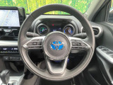 インテリアに合わせたデザインのステアリングは、運転される方のことも考え、運転しやすい形状、大きさです。是非一度、実際に触ってお確かめください。