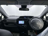 落ち着いたカラーの内装で、ゆったりと運転したい方に。