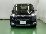LEDヘッドライトを装備しています。LEDヘッドライトはとても明るく、雨の日や夜間走行も安全・安心です。オートライトコントロール付きで周囲の明るさに応じて自動で点灯・消灯します