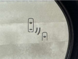車線変更時の後方確認をアシストしてくれるブラインドスポットモニター!ドアミラーの死角を検知してくれるから車線変更もスムーズです。